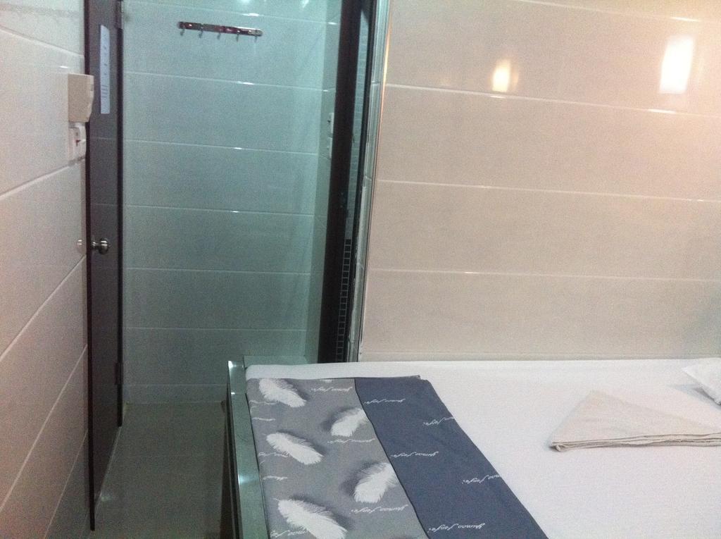 New Cosmos Guest house *